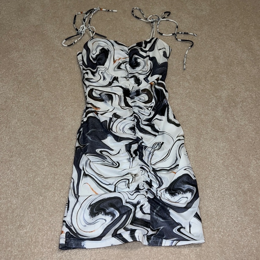 Bailey rose white marbled dress